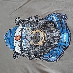 Vailshort sleeved t-shirt Wild Tribute 4 The Forests Small, grey  bear logo NWOT